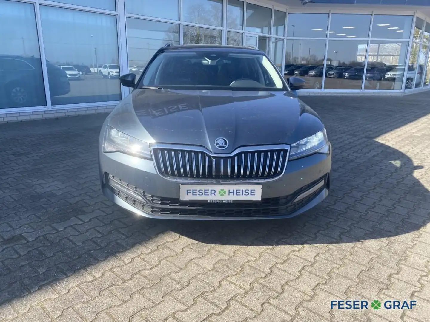 Skoda Superb Combi 2.0 TDI Ambition DSG*DAB*PDC*ACC*AHK Grau - 2