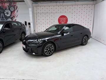 Gran Coupe 83.9 kWh eDrive40 Pano dak M pakket Volleder Carplay Gloss pakket Camera Head up Active guard