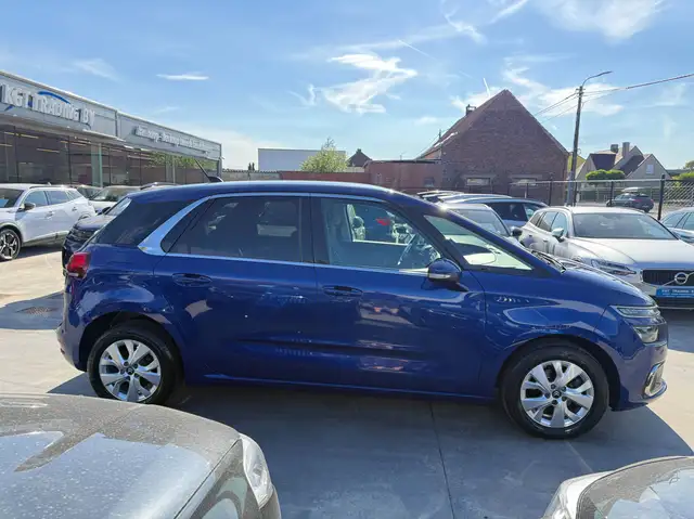 Citroen C4 Spacetourer view 4