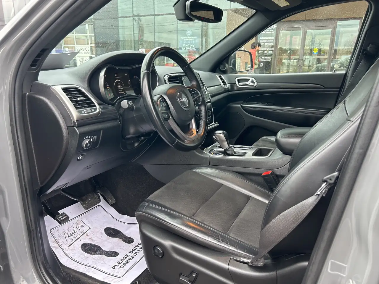 Jeep Grand Cherokee снимка Jeep Grand Cherokee