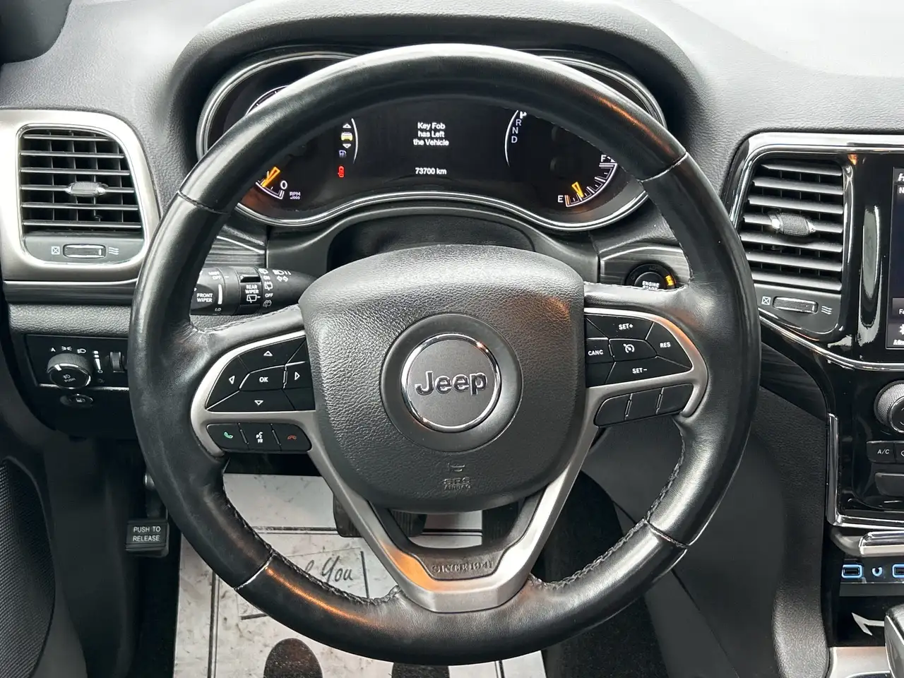 Jeep Grand Cherokee снимка Jeep Grand Cherokee