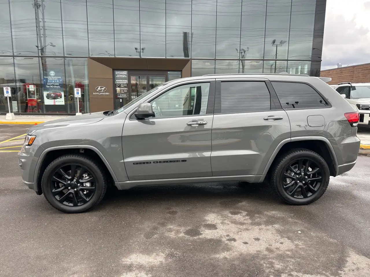 Jeep Grand Cherokee снимка Jeep Grand Cherokee