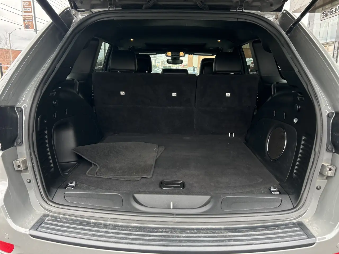 Jeep Grand Cherokee снимка Jeep Grand Cherokee