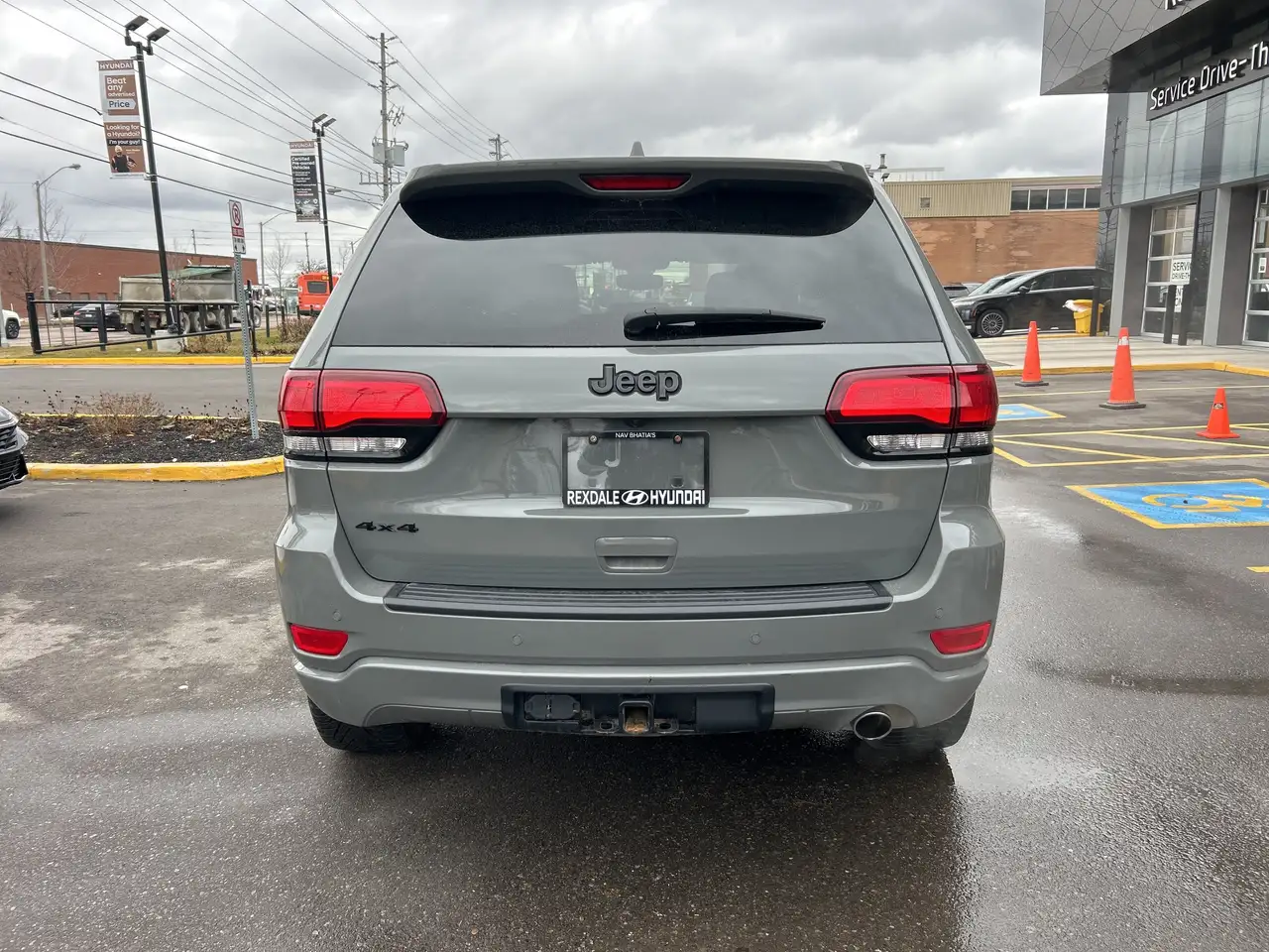 Jeep Grand Cherokee снимка Jeep Grand Cherokee