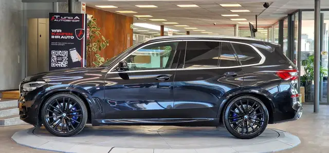 BMW X5 view 4