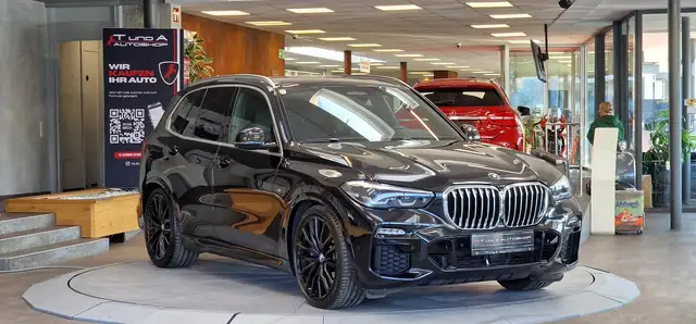 BMW X5 view 3