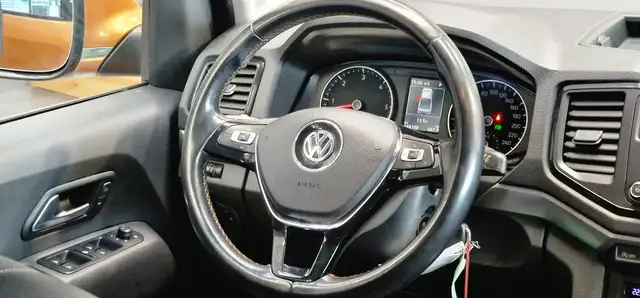 Volkswagen Amarok view 13