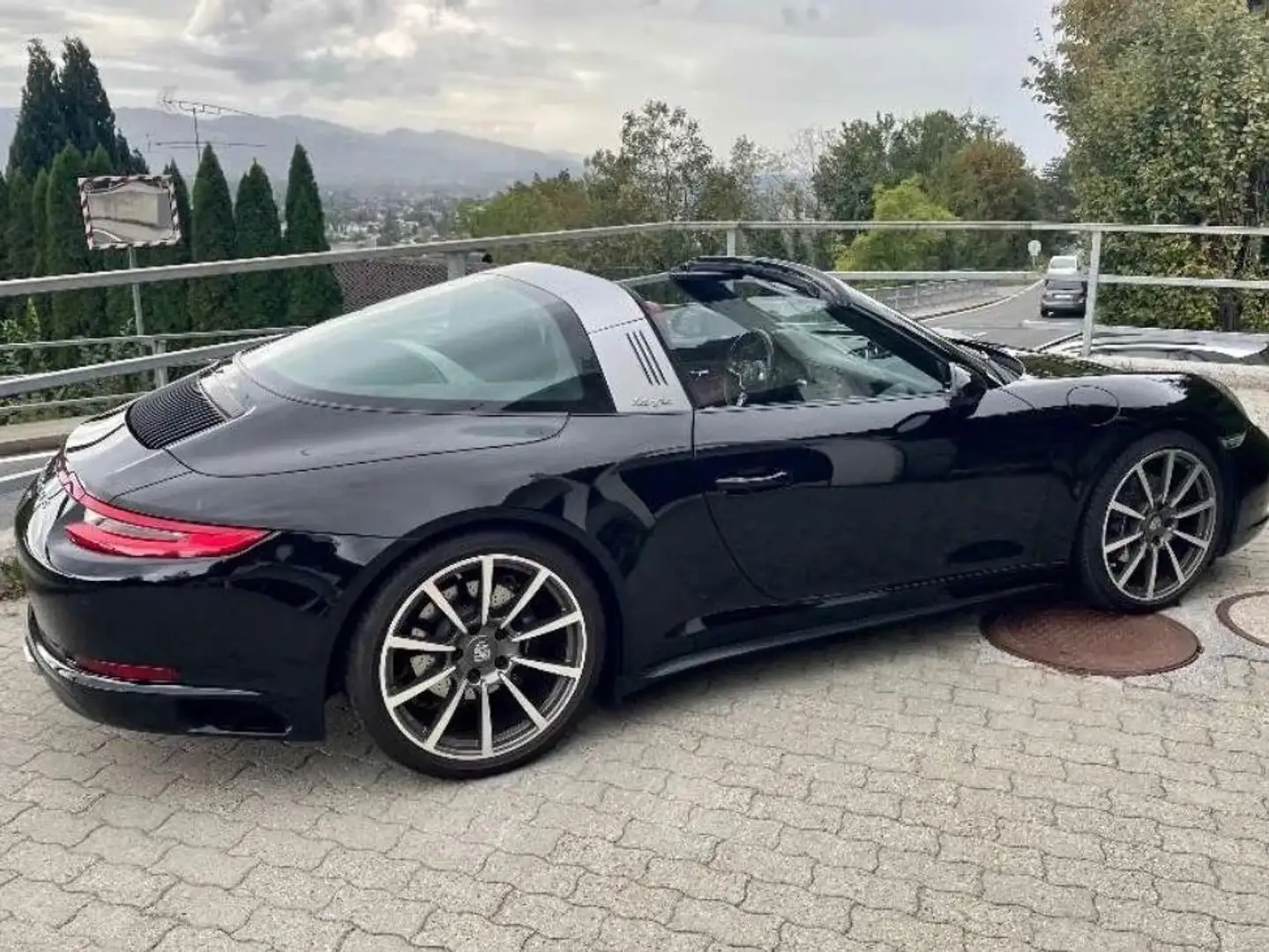 Porsche 911 Targa 4 991.2 Approved Schwarz - 2