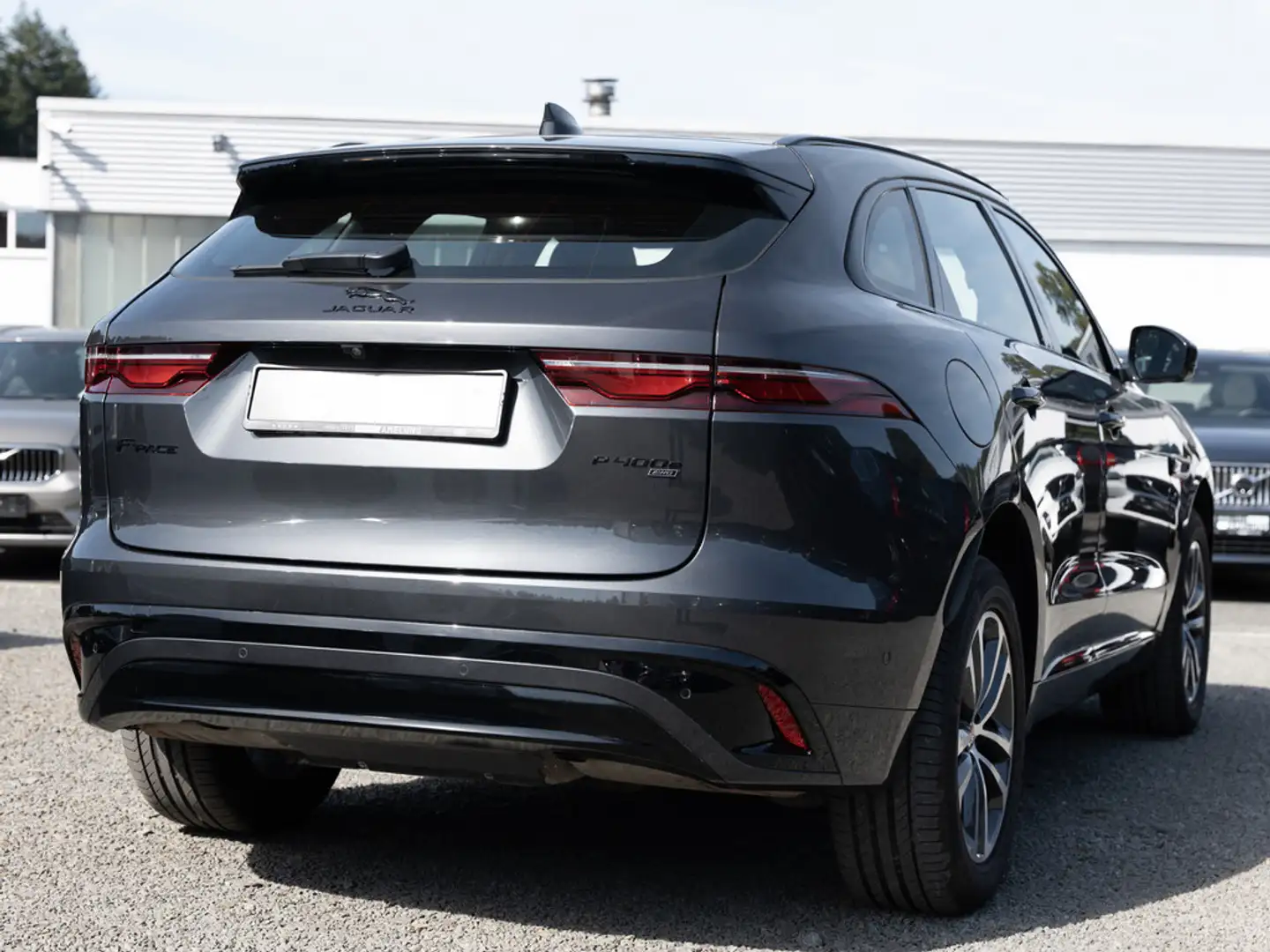 Jaguar F-Pace P400e AWD R-Dynamic S SHZ LED ACC 360° Grijs - 2