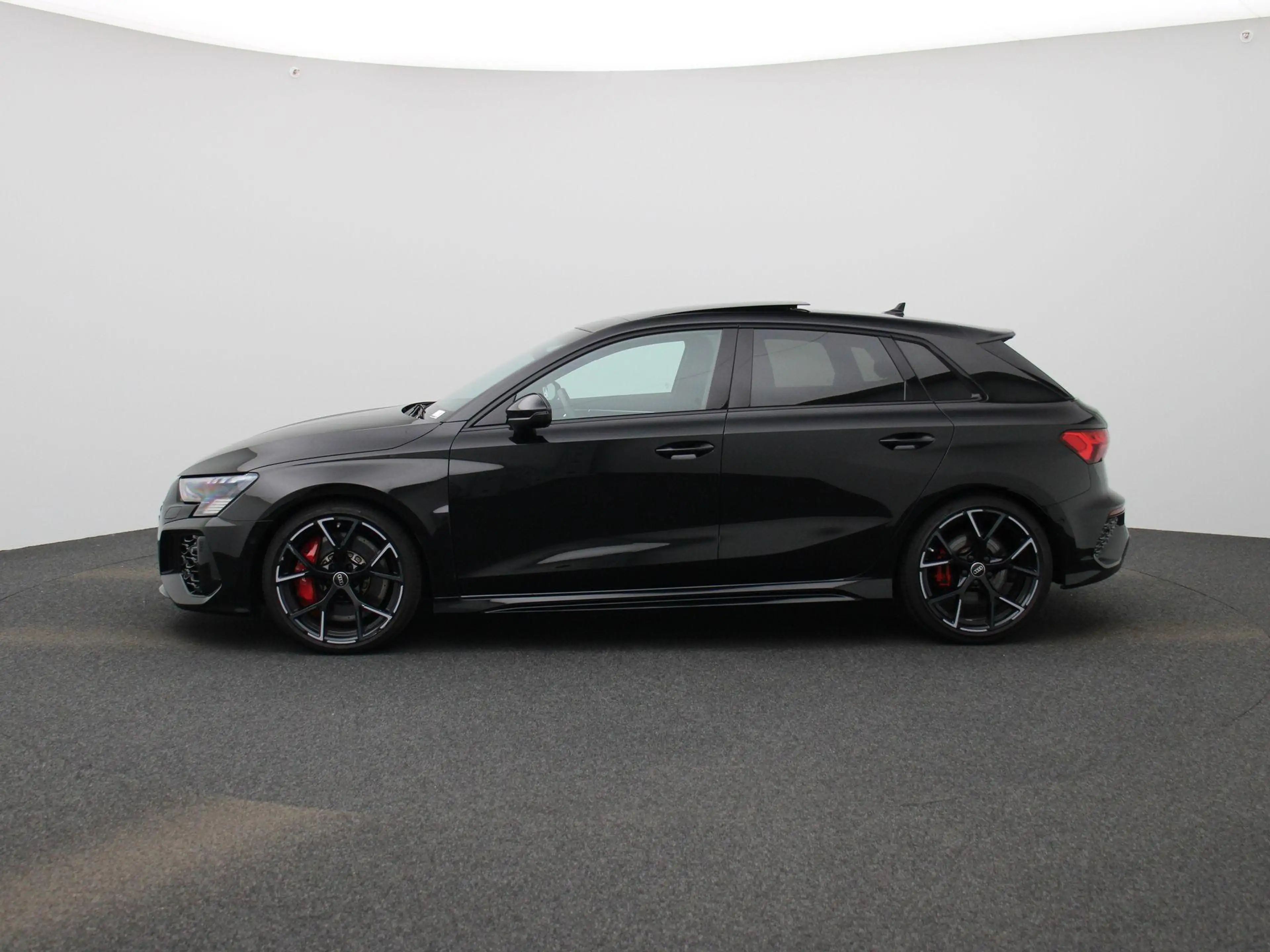 Audi RS3 Sportback 2.5 TFSI RS3 S tronic quattro — photo 5