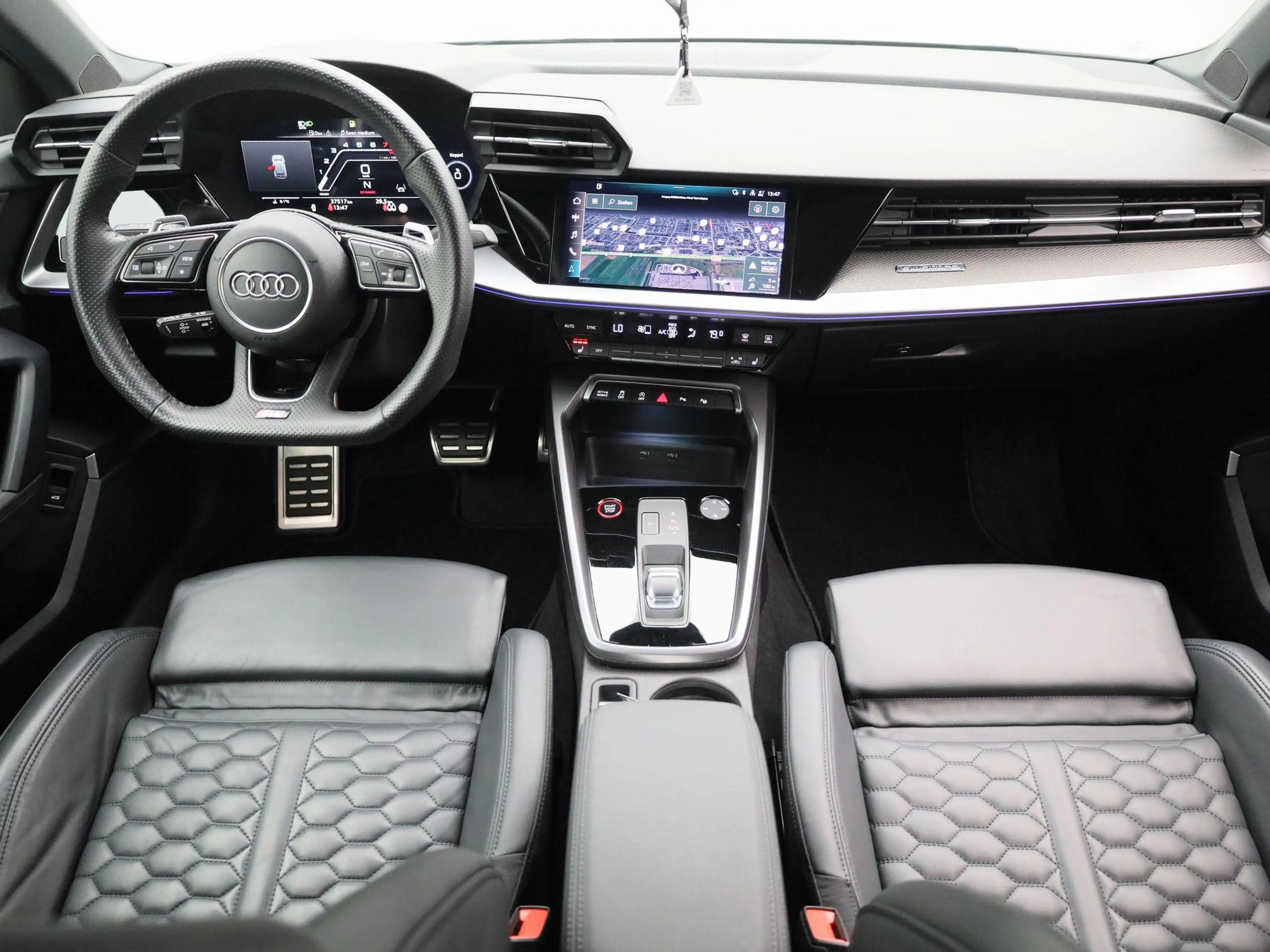 Audi RS3 Sportback 2.5 TFSI RS3 S tronic quattro — photo 11