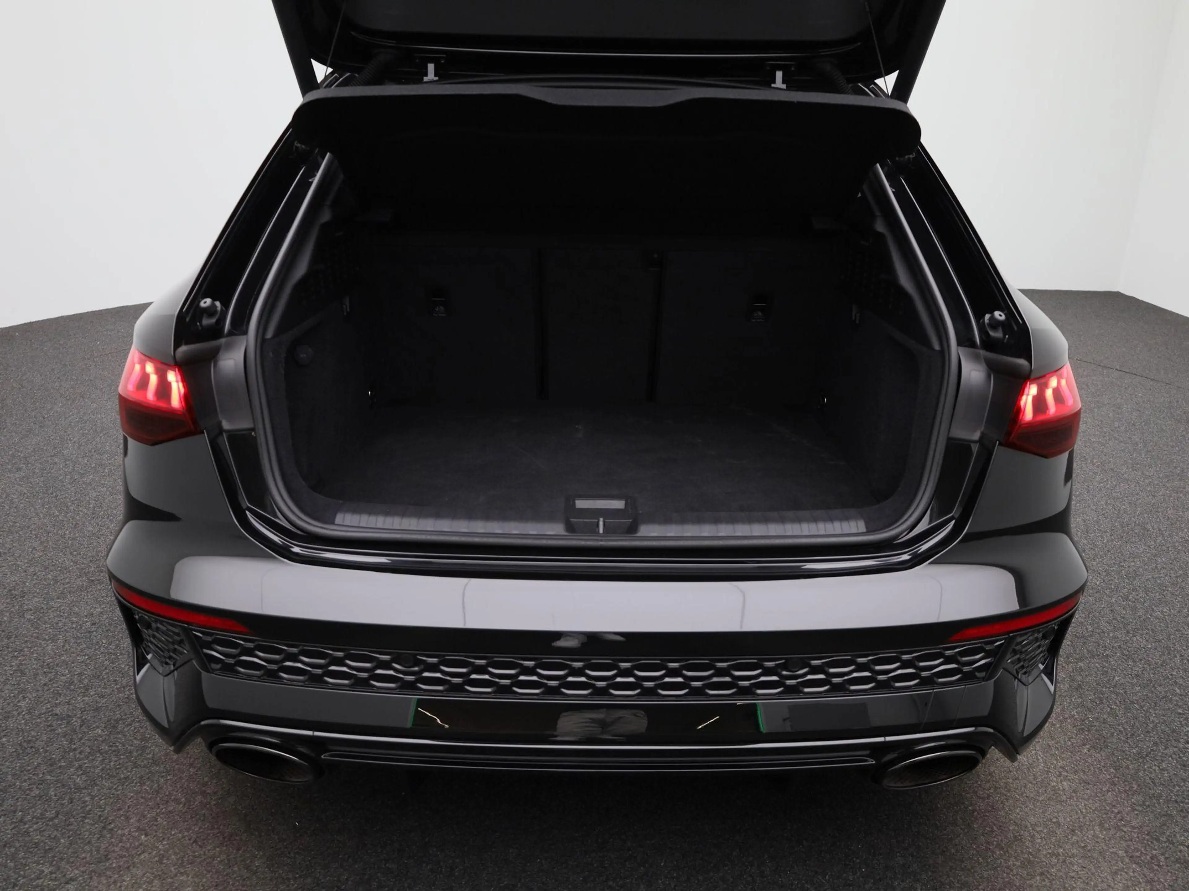 Audi RS3 Sportback 2.5 TFSI RS3 S tronic quattro — photo 15