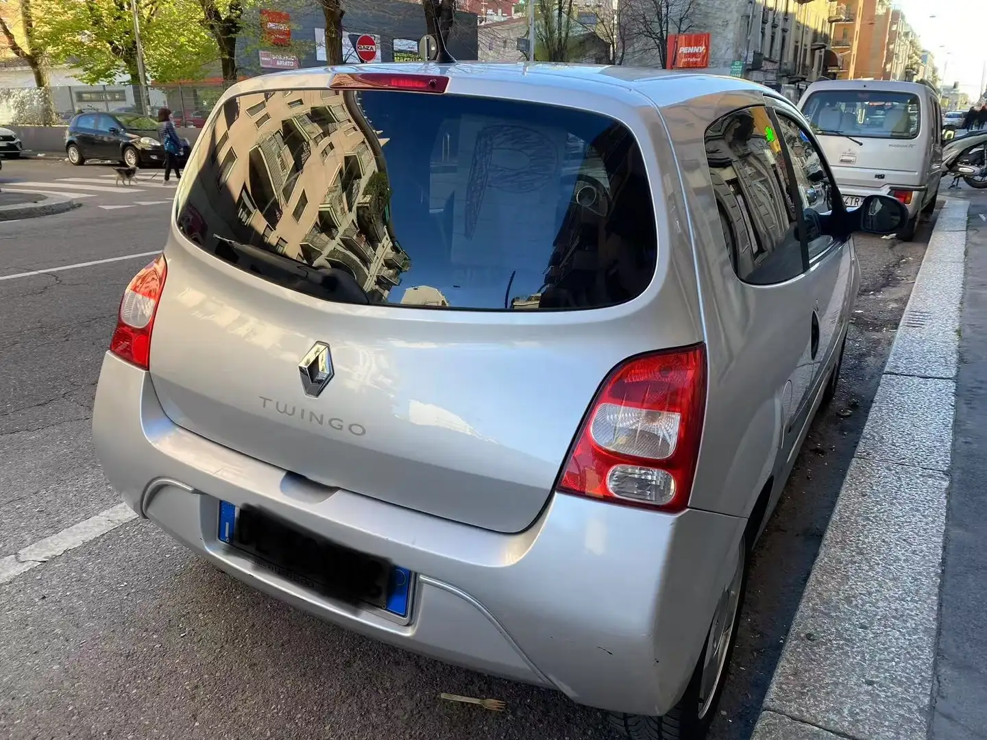 Renault Twingo Twingo II 20071.2 Dynamique 75cv quickshift Stříbrná - 2