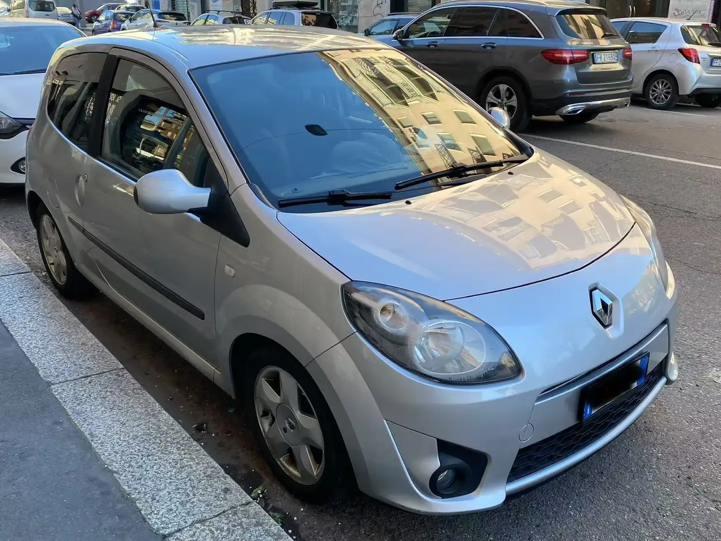 Renault Twingo Twingo II 20071.2 Dynamique 75cv quickshift Stříbrná - 1