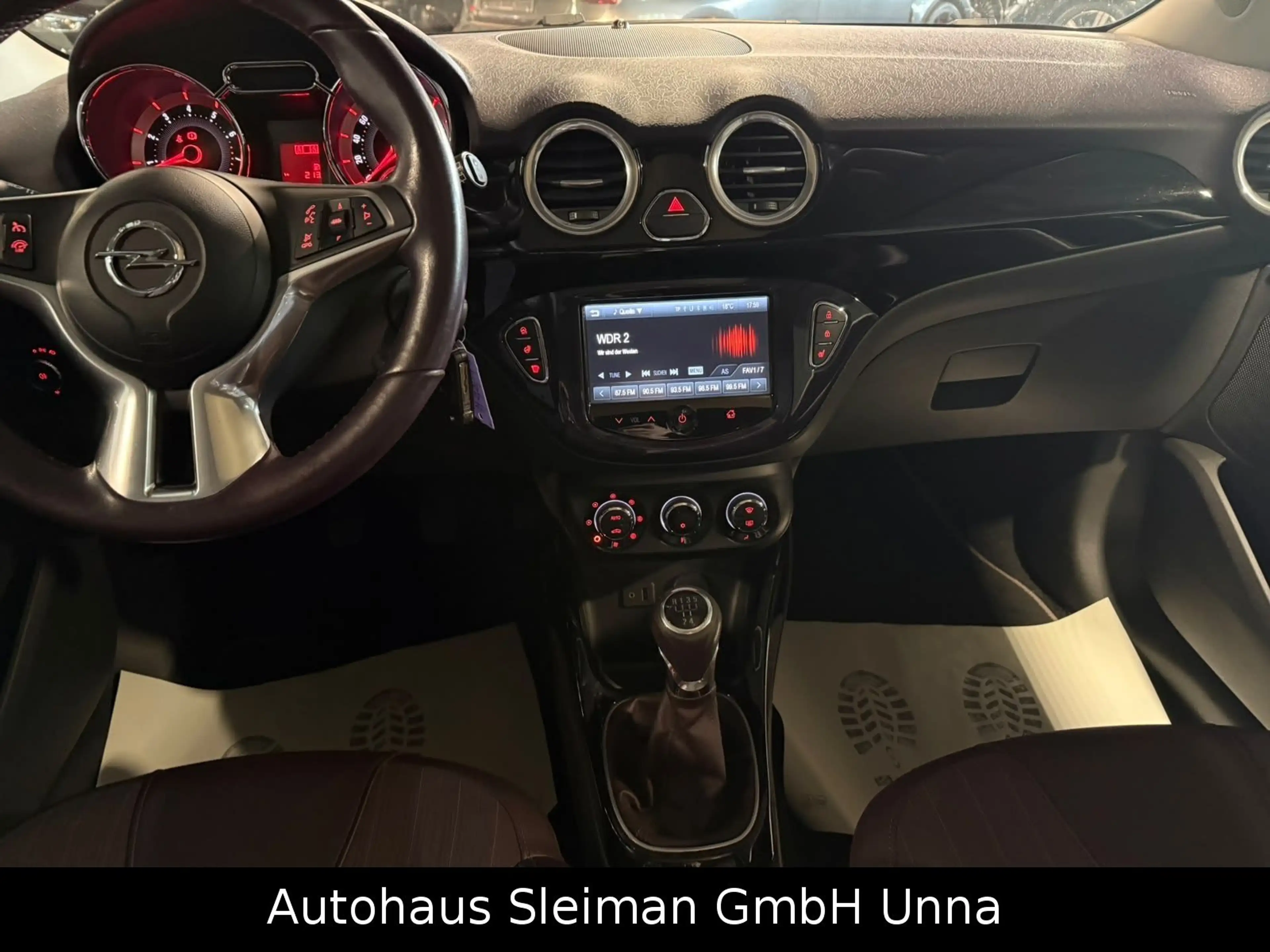 Opel Adam Glam 1,2 Klima/Panoramadach/Alu/Top — photo 11