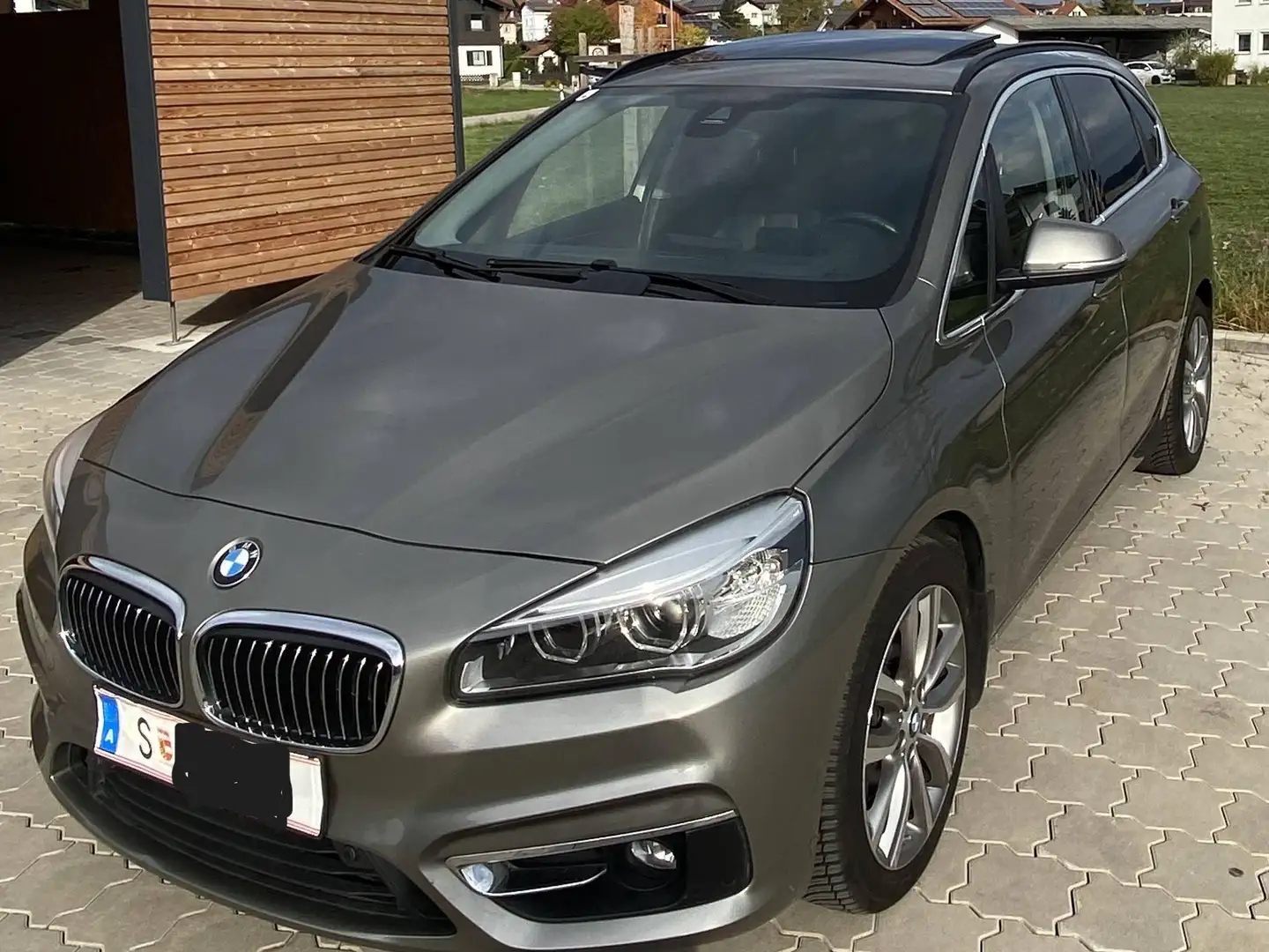 BMW 218 218d Active Tourer Luxury Line Aut. Luxury Line Silber - 2
