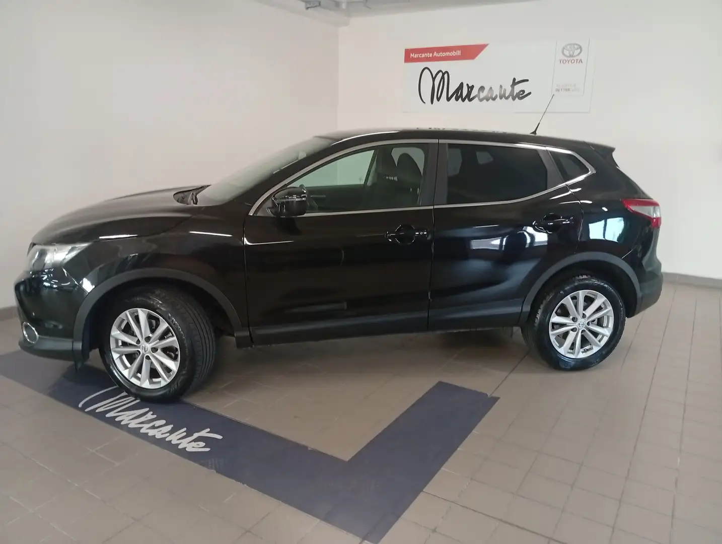 Nissan Qashqai Qashqai 1.5 dCi 360 Schwarz - 2