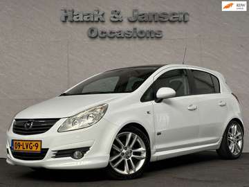 1.4-16V Cosmo - Cruise - Automaat - infotainment