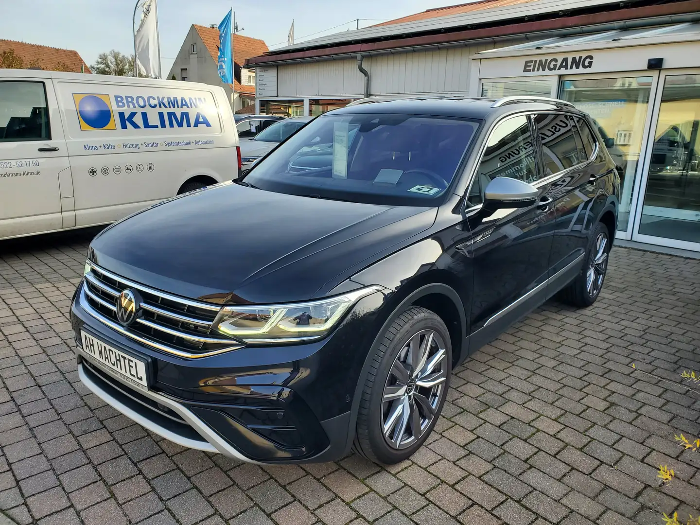 Volkswagen Tiguan Allspace Elegance 4Motion 20-Zoll DCC DiscoverPro Head-up Schwarz - 1