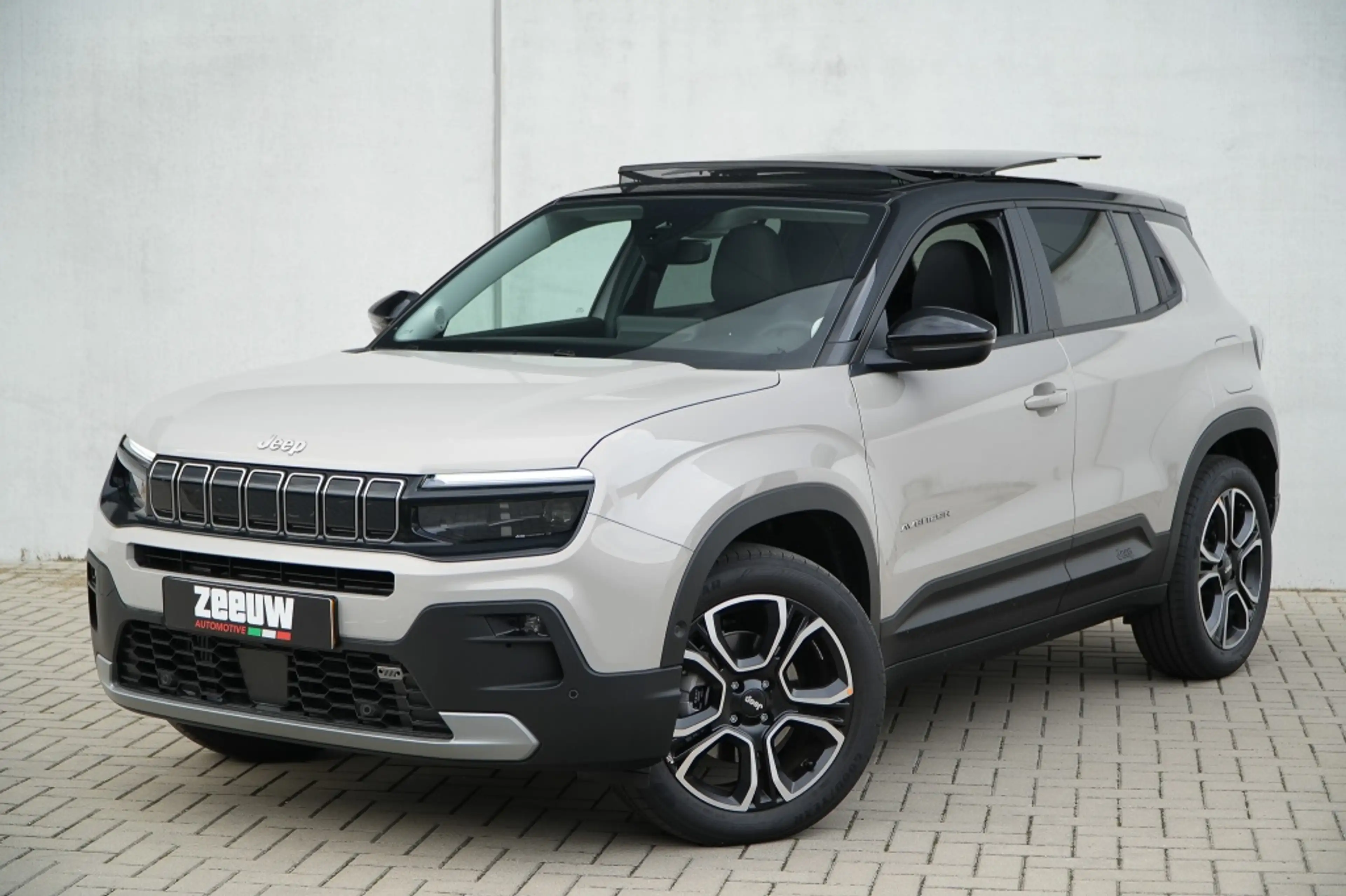 Jeep Avenger 1.2 e-Hybrid Summit | Pano | Navi | JBL | Camera | — photo 2