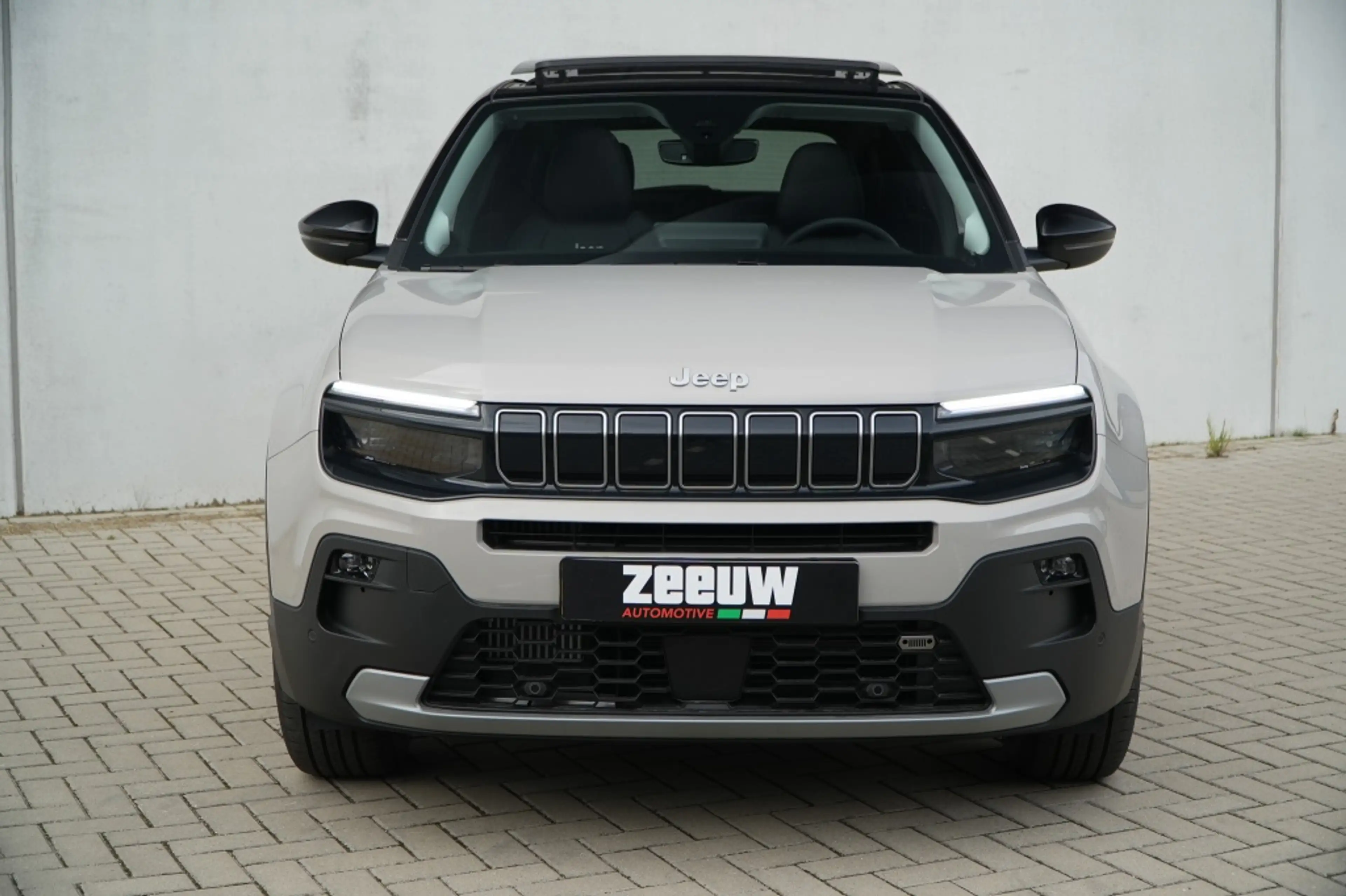 Jeep Avenger 1.2 e-Hybrid Summit | Pano | Navi | JBL | Camera | — photo 7