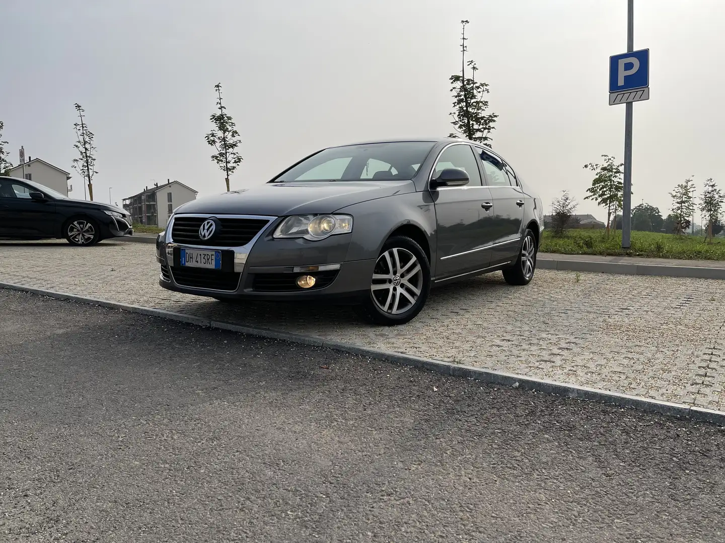 Volkswagen Passat 1.9 tdi Comfortline dpf - 1