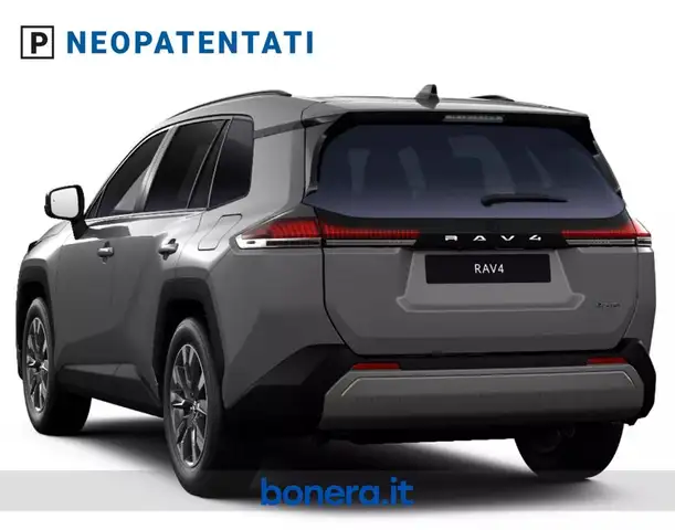 Toyota Rav4 view 4