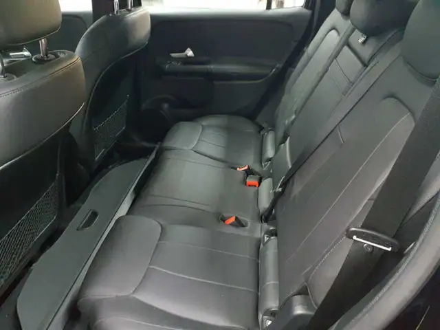 Mercedes-Benz GLB view 13