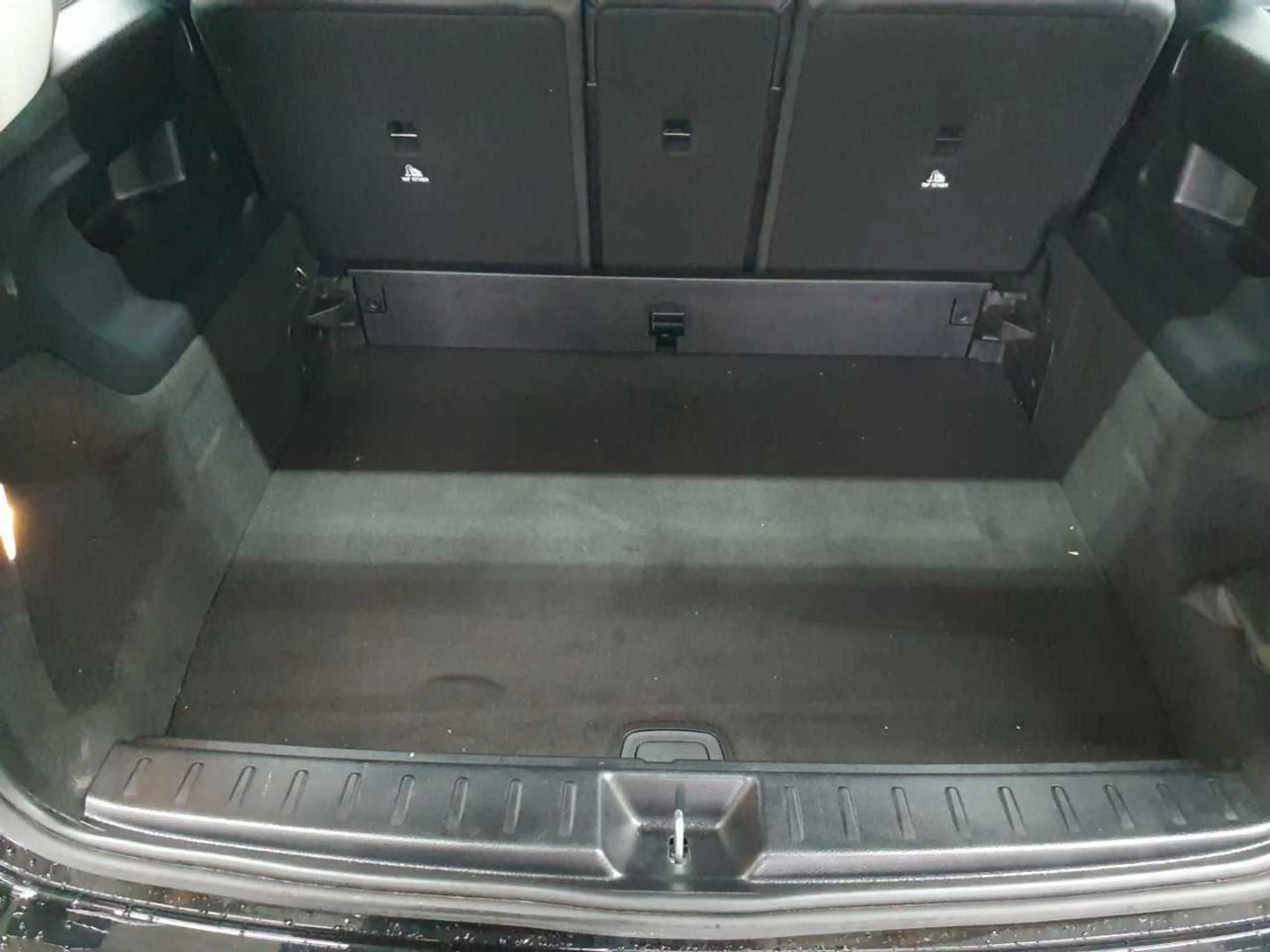 Mercedes-Benz GLB 220 GLB 220d 4M-Style AHK Beam BusiP AssiP — photo 15