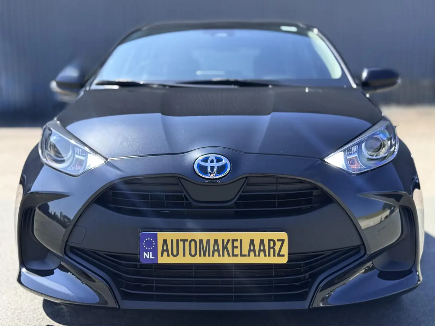 Toyota Yaris 1.5 Hybrid 115 Comfort | NAVI CARPLAY CAMERA ZGAN! Schwarz - 2