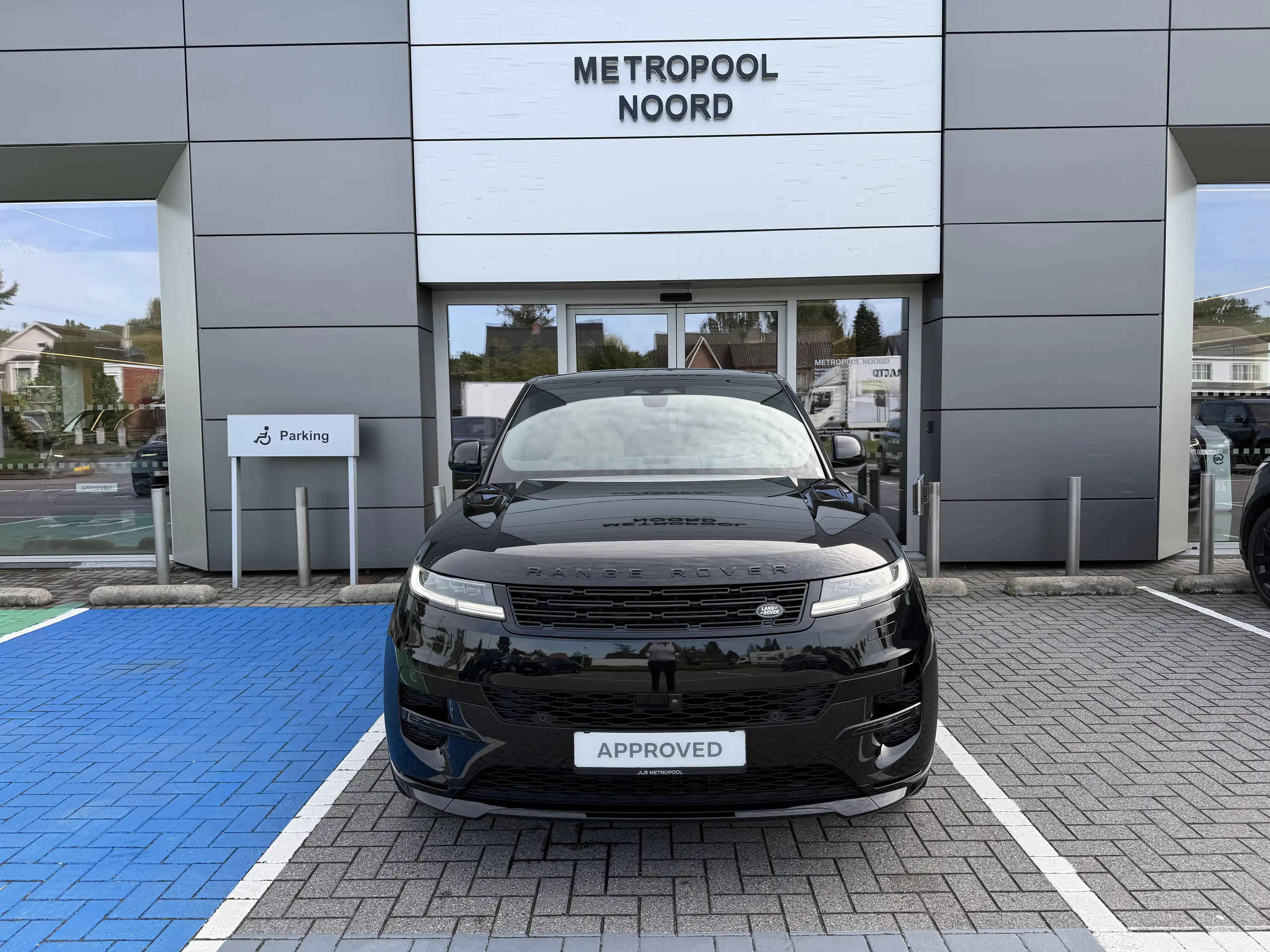 Land Rover Range Rover Sport P460e Dynamic SE — photo 2