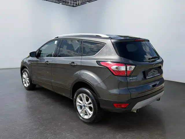 Ford Kuga view 4