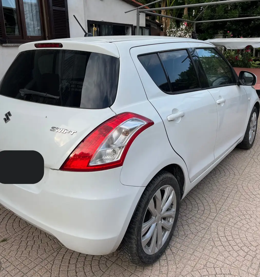Suzuki Swift 5p 1.2 vvt B-Cool - 1