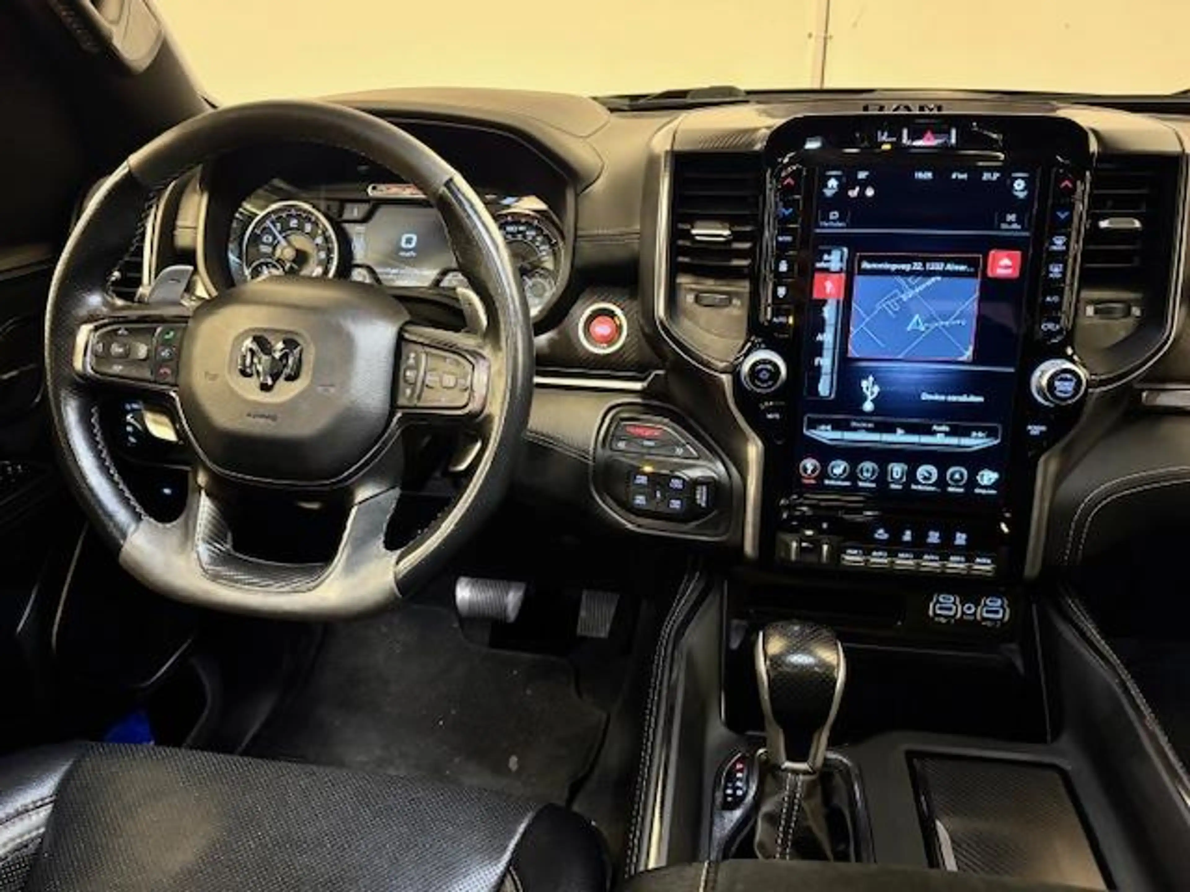 Dodge RAM 1500 6.2 V8 4x4 Crew Cab TRX , DIKSTE NL , PERFECT — photo 2