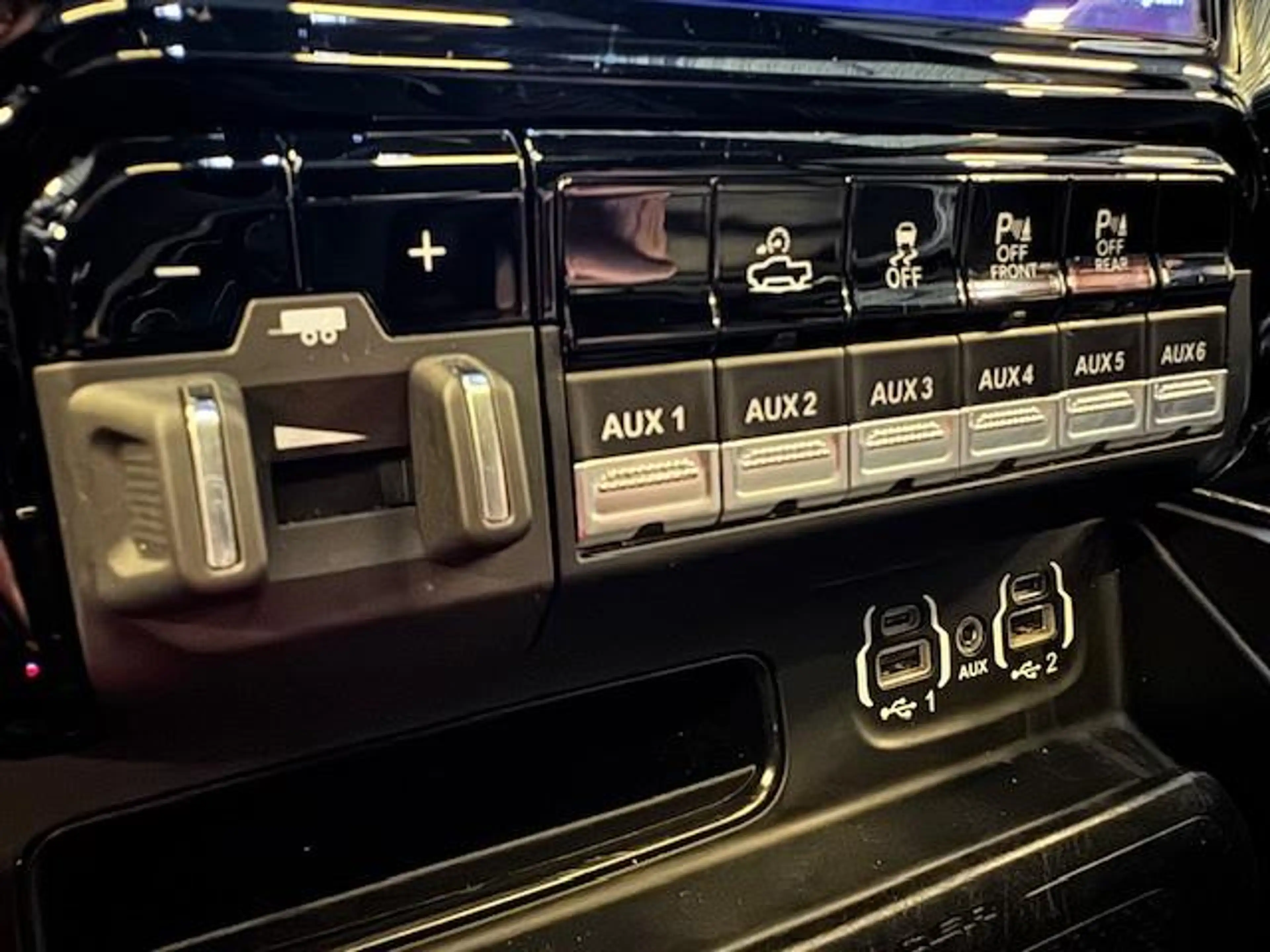 Dodge RAM 1500 6.2 V8 4x4 Crew Cab TRX , DIKSTE NL , PERFECT — photo 10