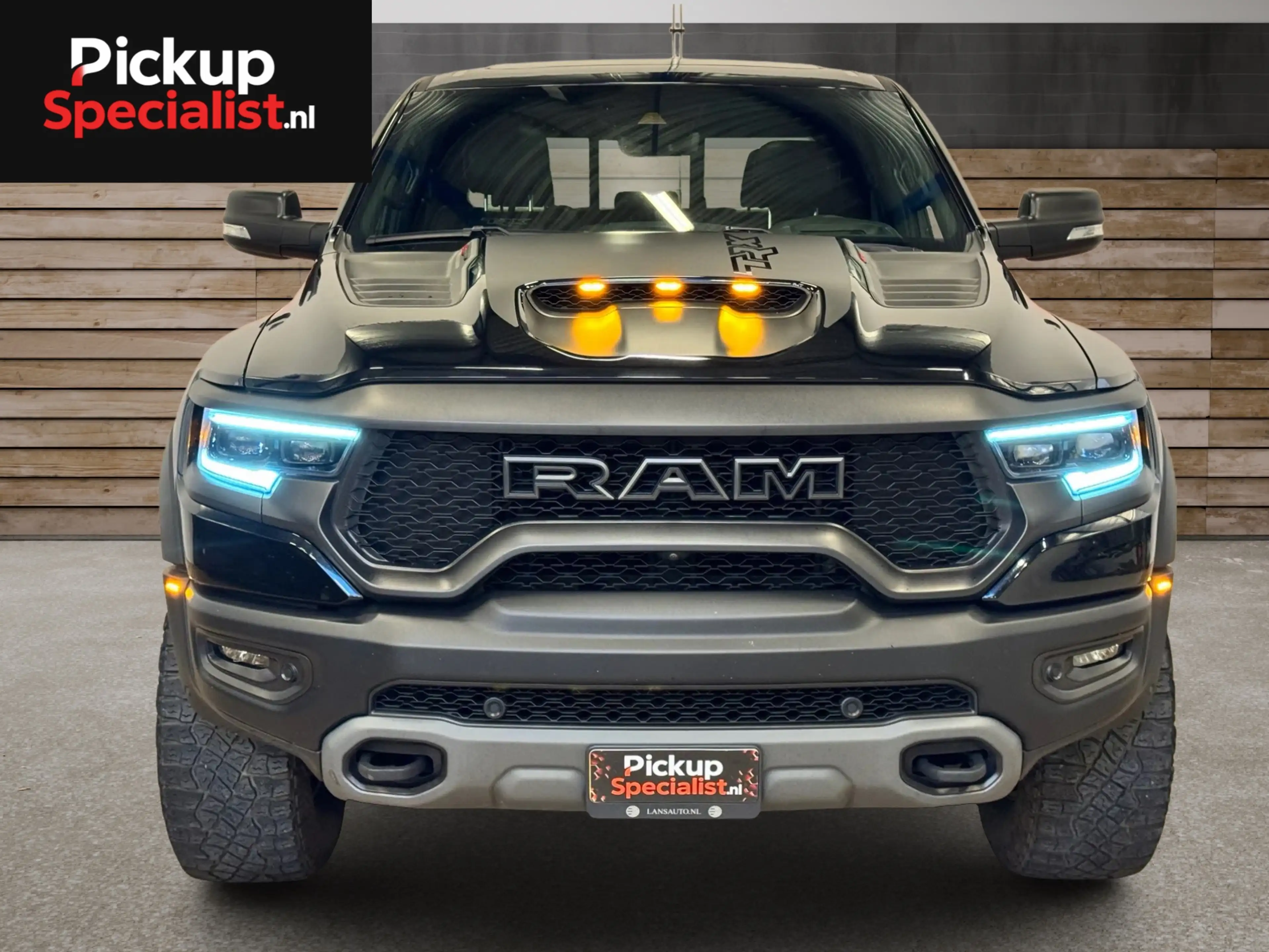 Dodge RAM 1500 6.2 V8 4x4 Crew Cab TRX , DIKSTE NL , PERFECT — photo 3