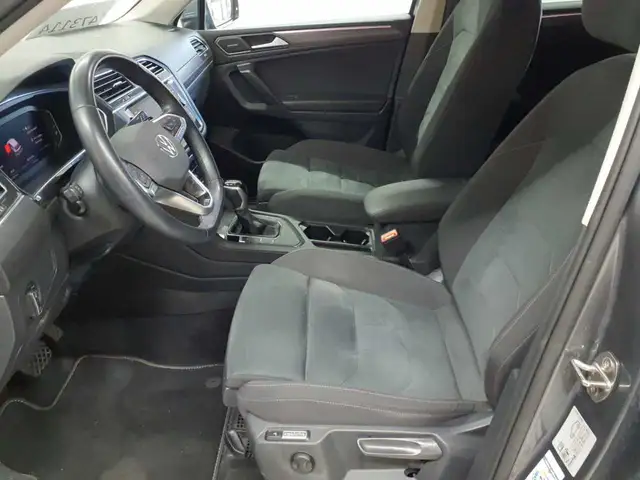 Volkswagen Tiguan view 8