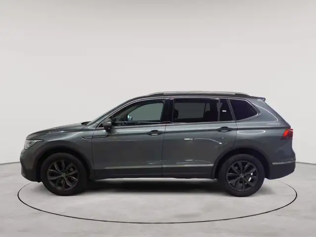 Volkswagen Tiguan view 6