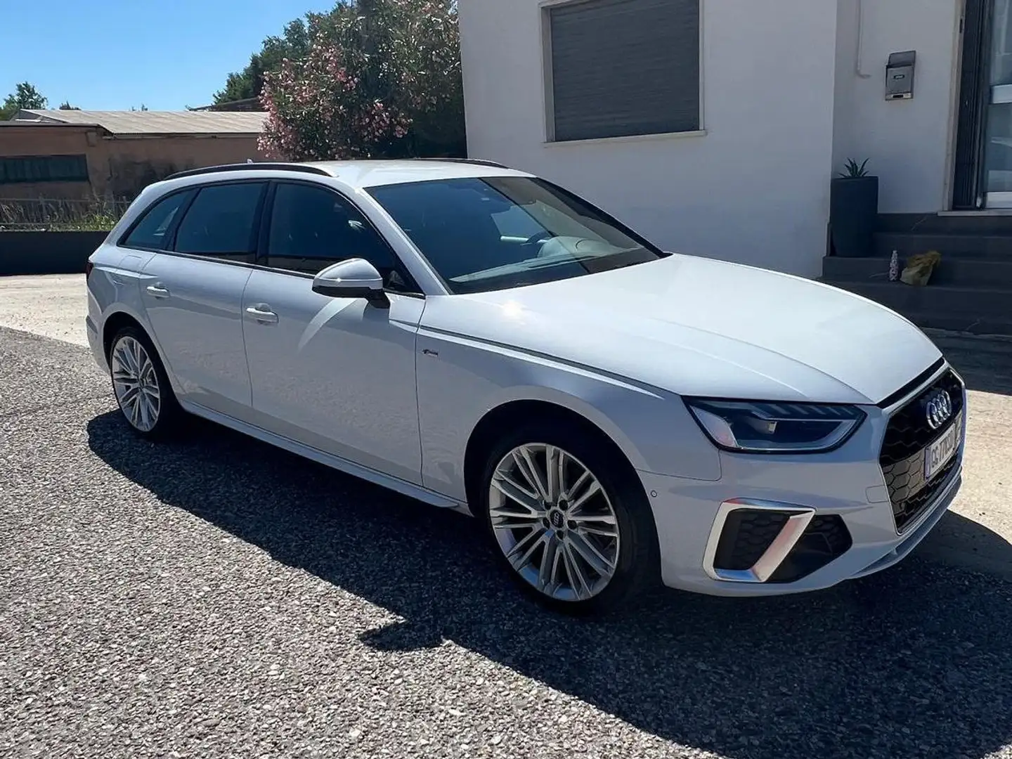 Audi A4 A4 Avant 40 2.0 g-tron S Line 170cv s-tronic Blanc - 1