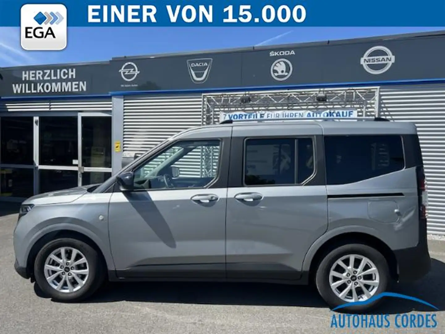 Ford Tourneo Courier 1.0 ECOBOOST TITANIUM*SHZG*NAVI*PDC*R-CAM - 2