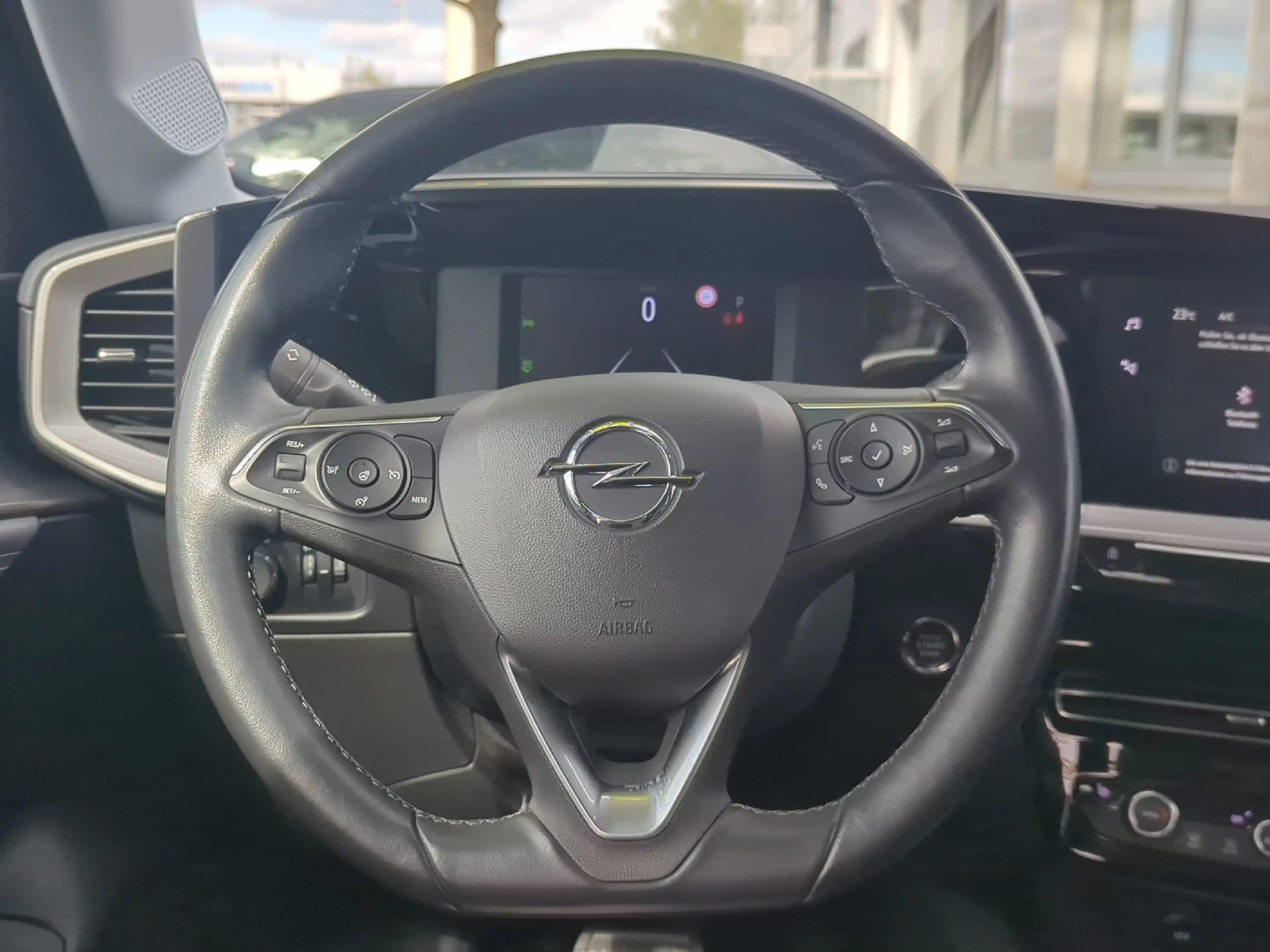 Opel Mokka-E Elegance LED+SHZ+Winterp.+Fernlichtass. — photo 9