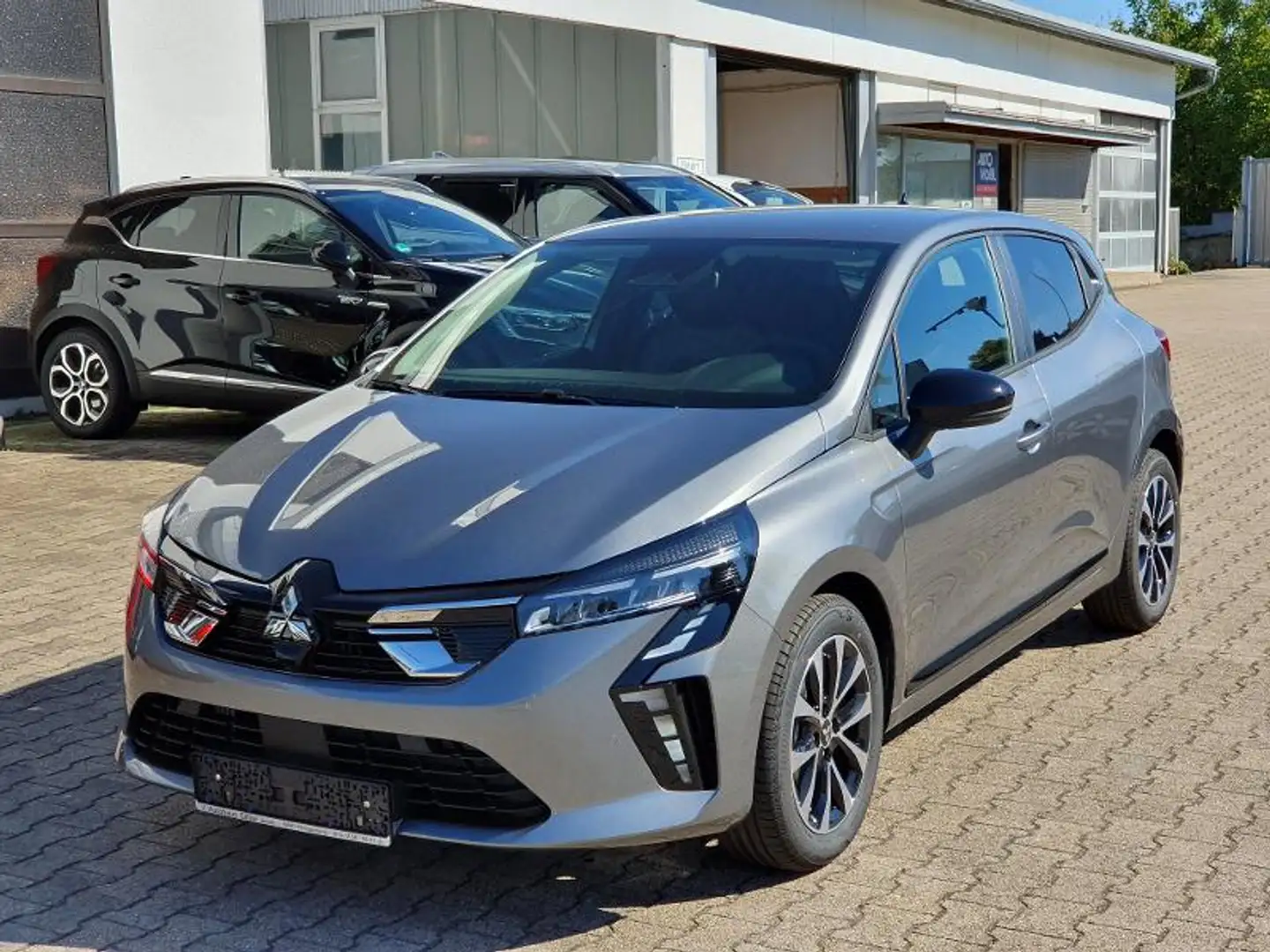 Mitsubishi Colt PLUS 1.0 T-Benziner 6-Gang Grau - 1