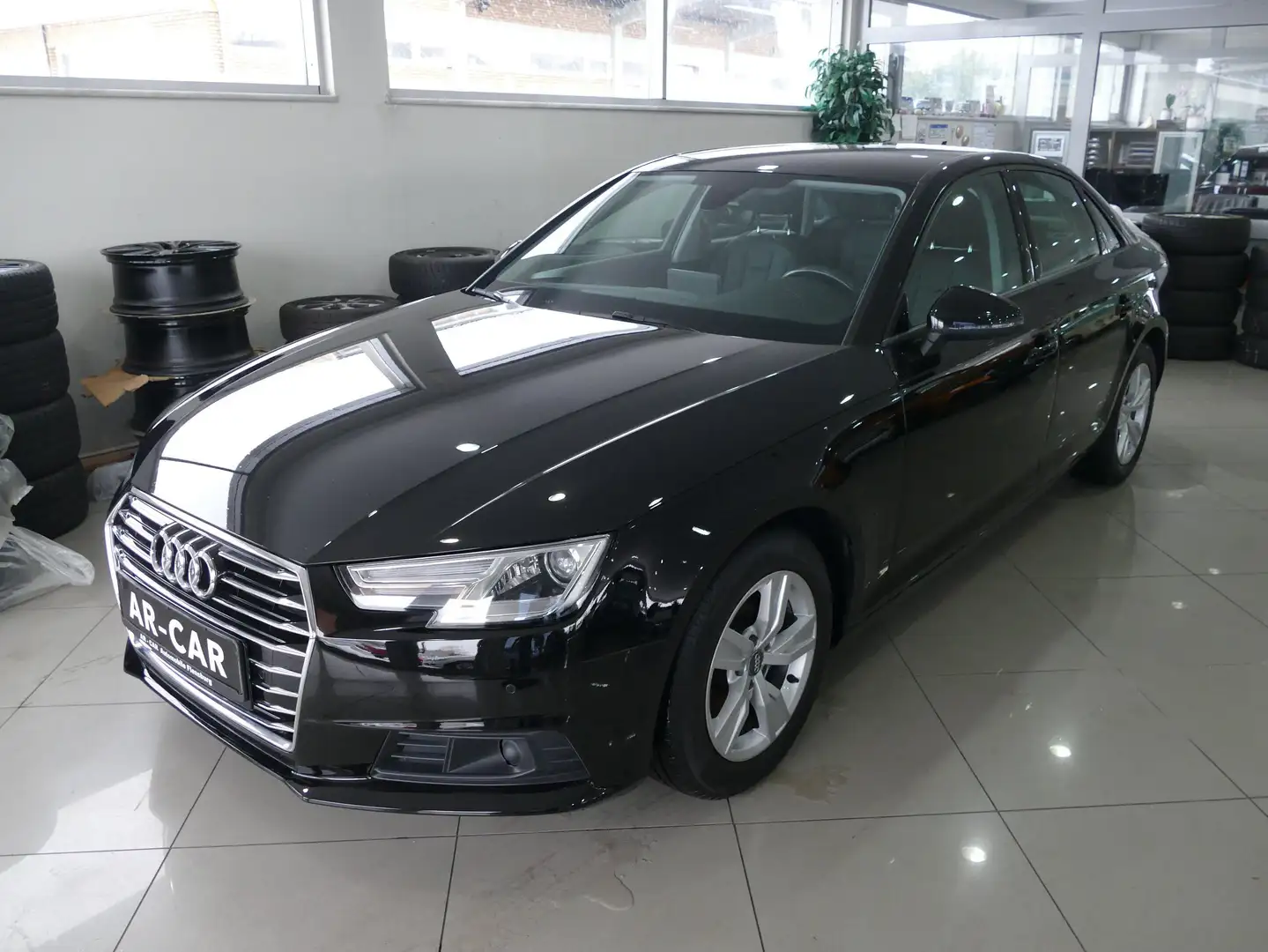 Audi A4 2.0 TDI ultra - Xenon - Navi ACC Klimaautomatik Sp Nero - 1