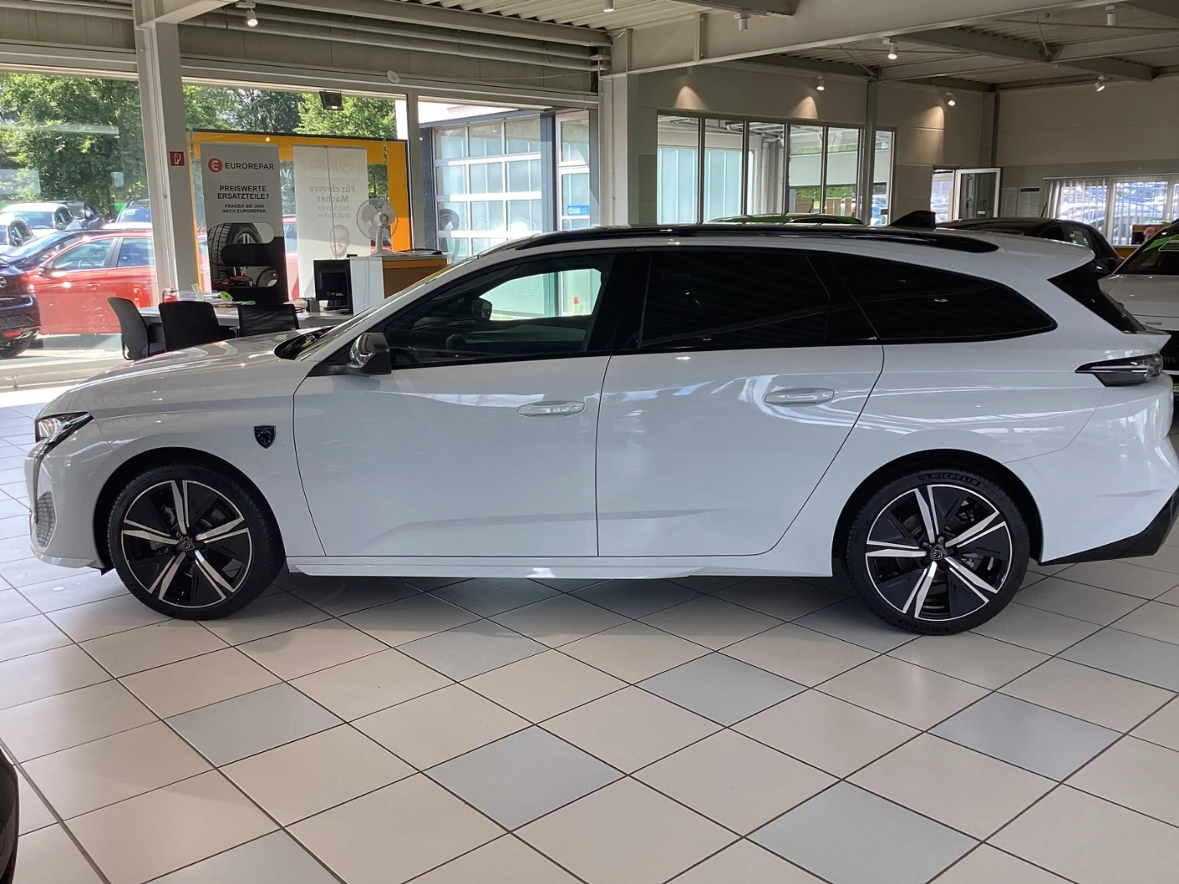 Peugeot 308 SW 1,2 PureTech 130 SW GT LED+Navi+2xKlima+ — photo 10