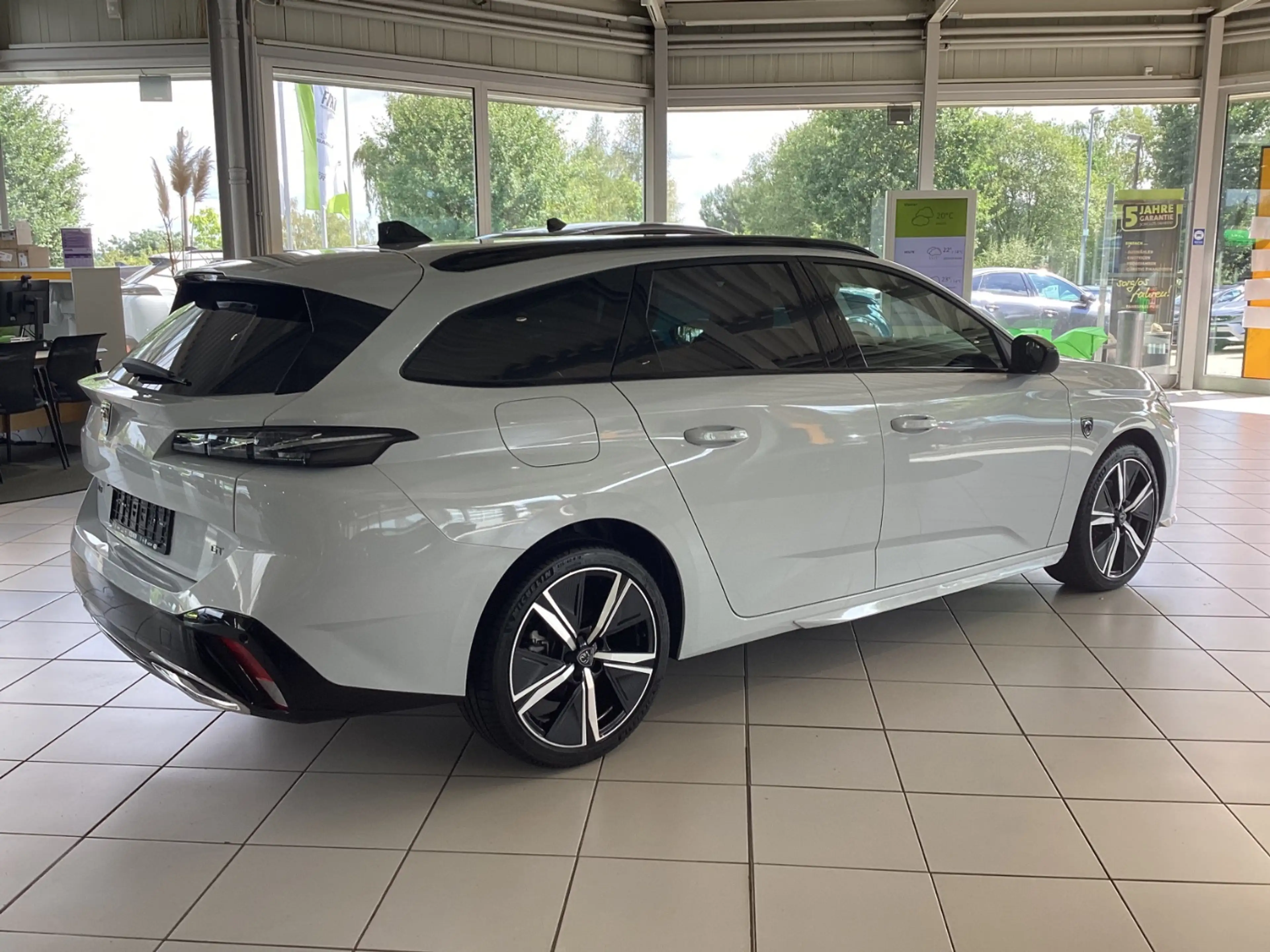 Peugeot 308 SW 1,2 PureTech 130 SW GT LED+Navi+2xKlima+ — photo 7