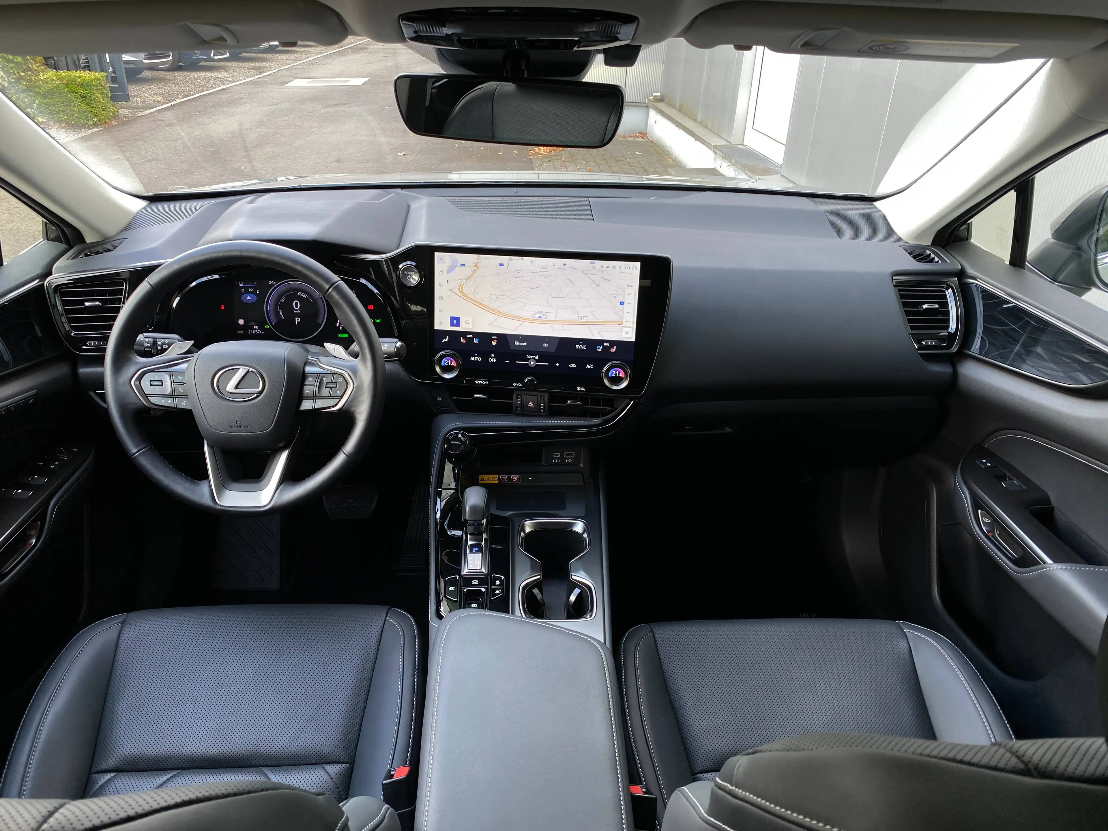 Lexus NX 350h NX 350h 2.5i AWD Executive Line E-CVT — photo 14