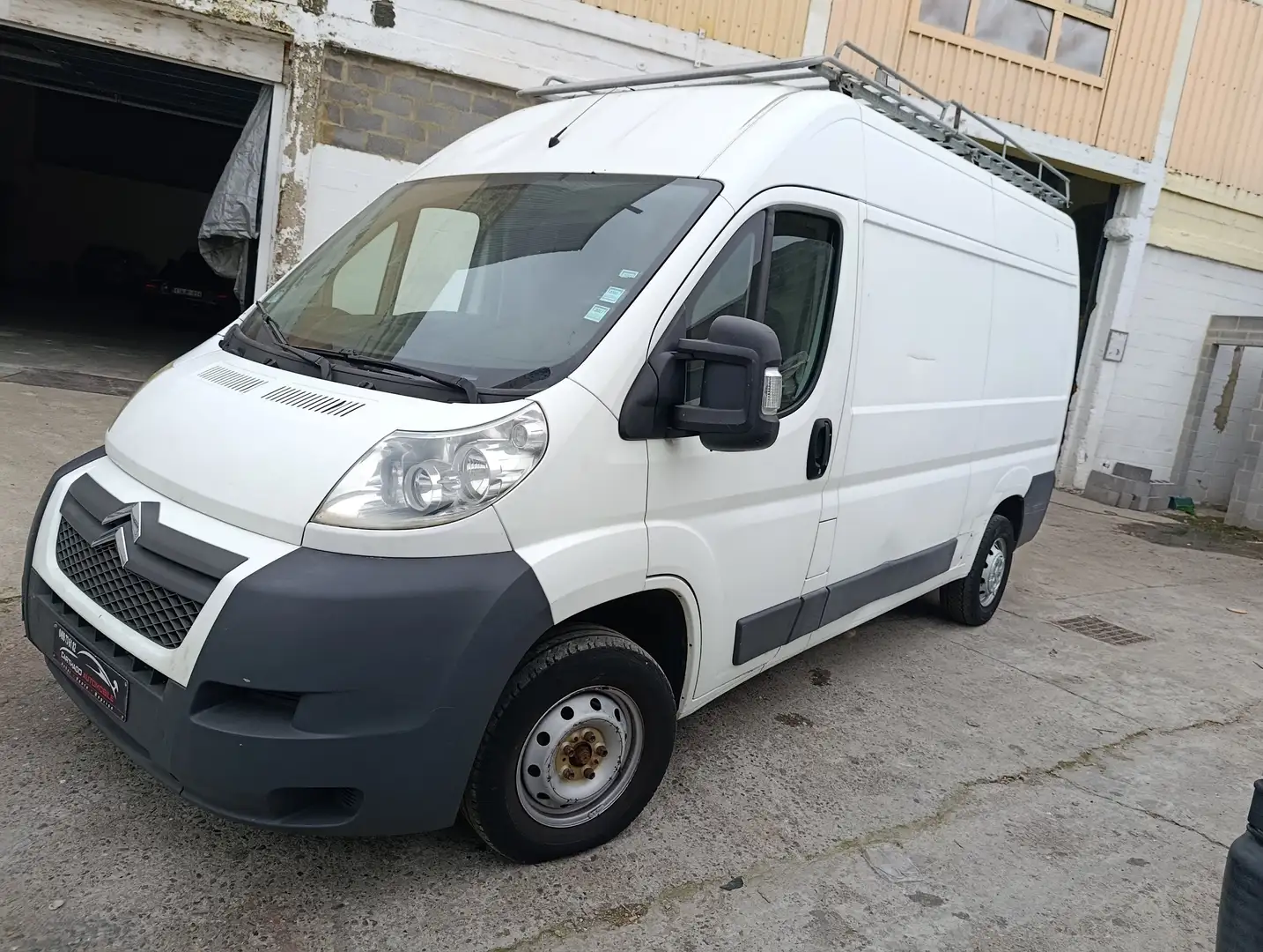 Citroen Jumper 2.2 e-HDi L2H2 FAP (EU5) Wit - 2