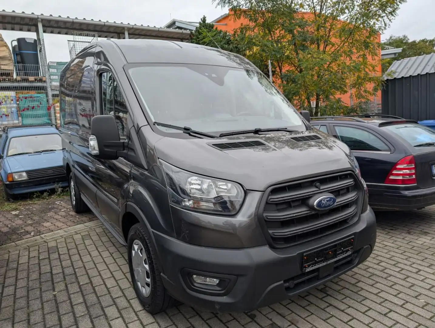 Ford 350 L2H2 Lkw VA Trend 130PS AHK Klima Grau - 1