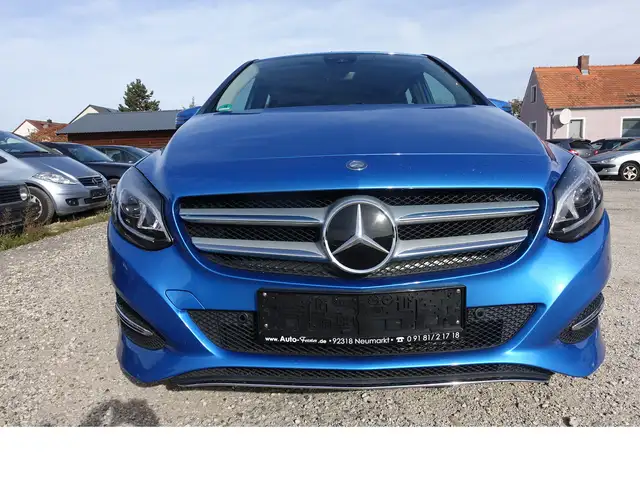 Mercedes-Benz B Class view 2