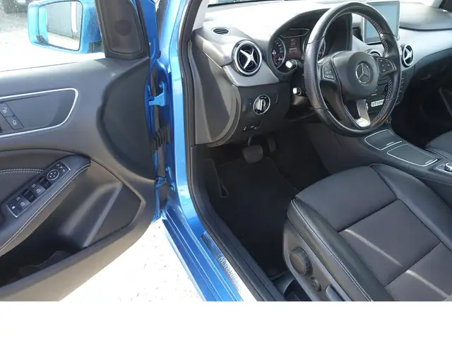 Mercedes-Benz B Class view 8